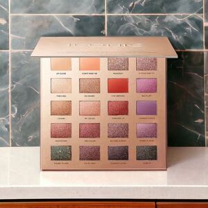 🌹Iconic London Desk to Dance Eyeshadow 20 colors NIB Palette